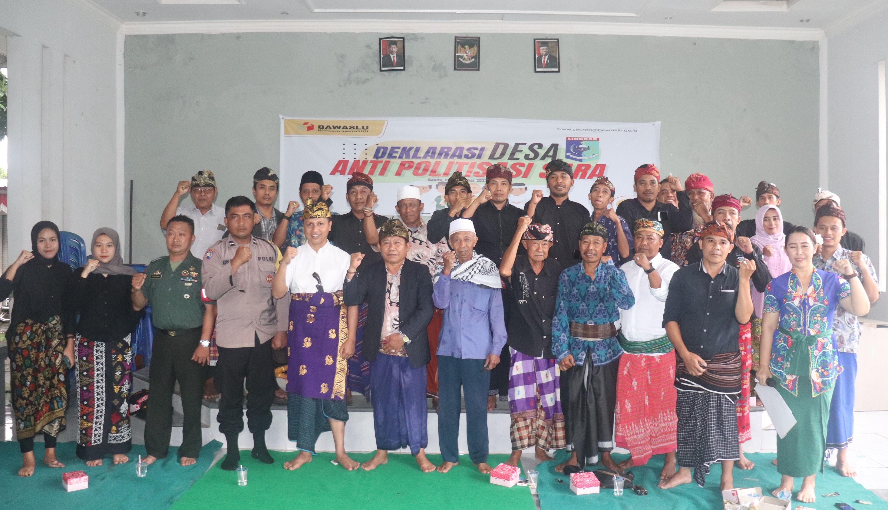 Komitmen Ciptakan Pemilu Damai, Bawaslu NTB Tetepkan Desa Lingsar Sebagai Desa Anti Politisasi SARA