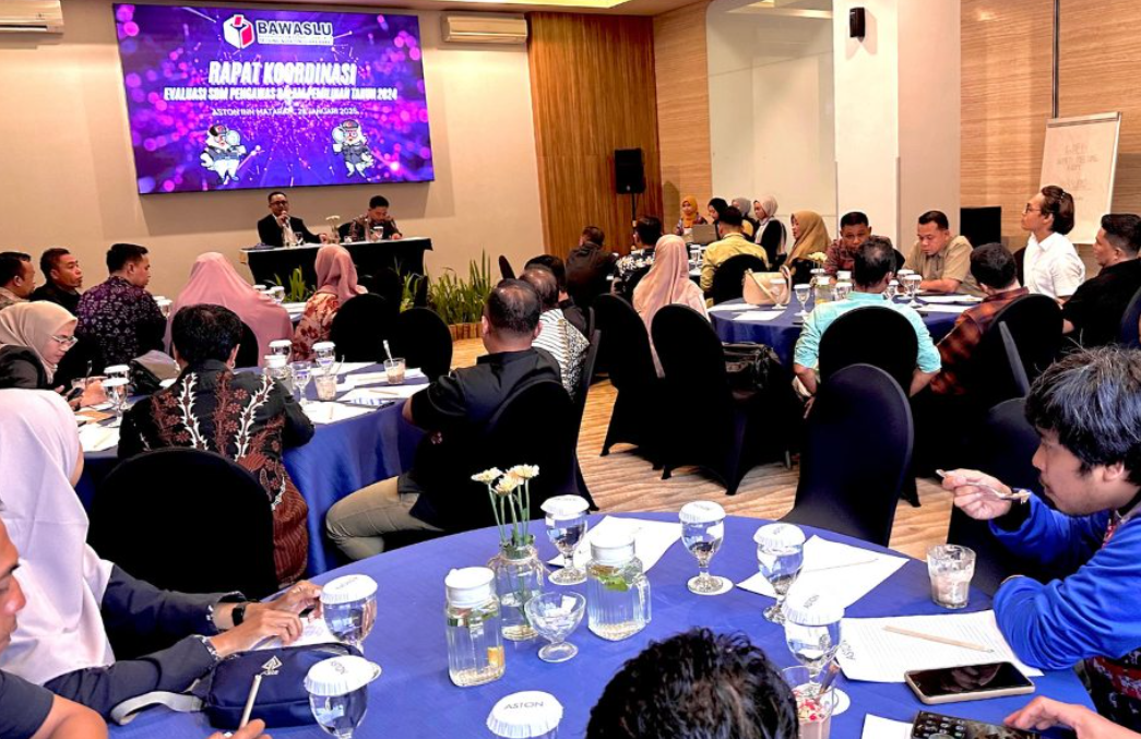 Komitmen Tingkatkan Kapasitas SDM, Bawaslu NTB Gelar Evaluasi Pengelolaan SDM Pemilu