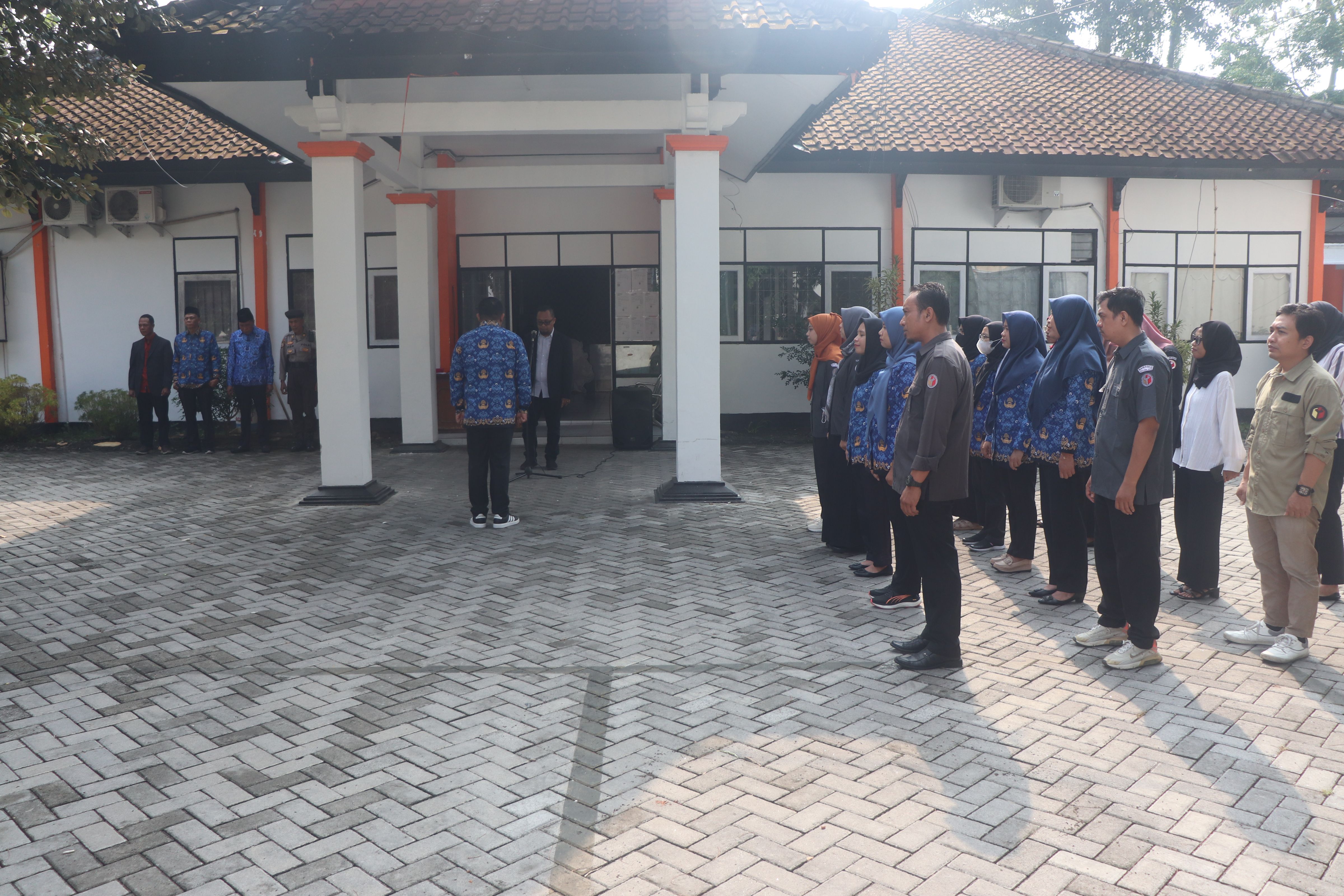 Jajaran Bawaslu NTB Laksanakan Upacara Peringatan Hari Pahlawan 10 November