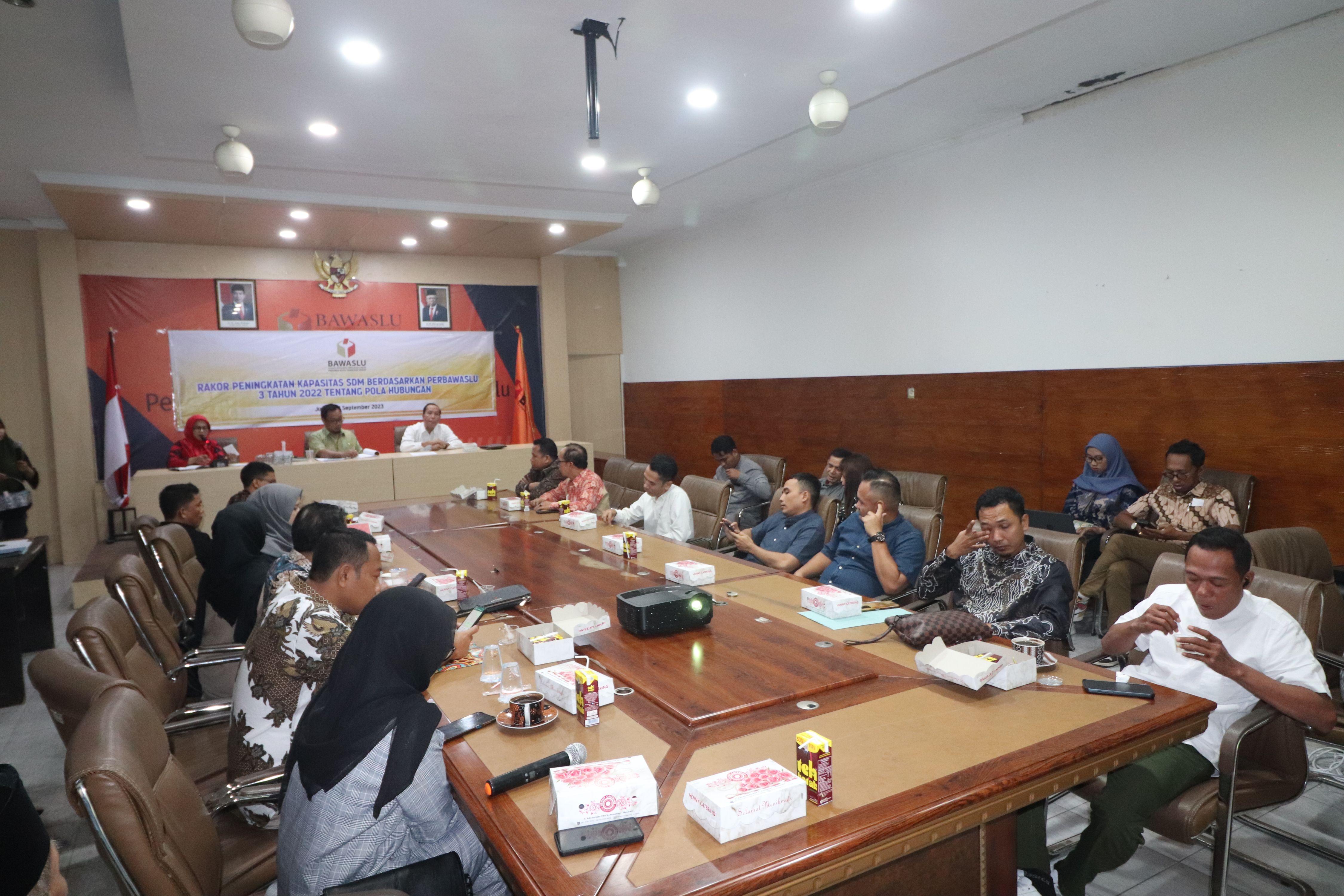 Bawaslu NTB Perkuat Kelembagaan Melalui Rapat Koordinasi Peningkatan Kapasitas SDM