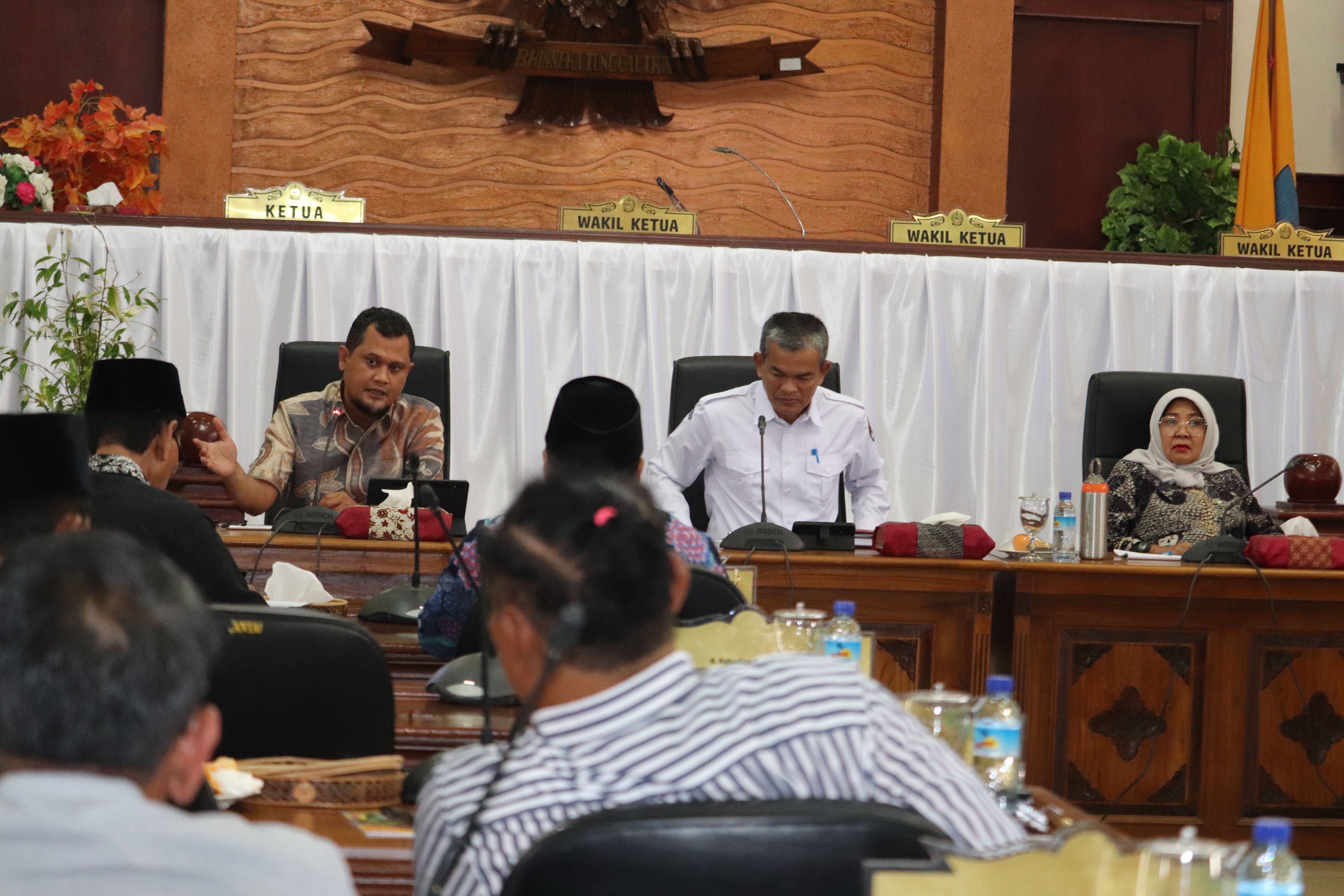 Itratip Sosialisasikan Pengawasan Tahapan Pemilu Kepada DPRD Provinsi NTB, Imbau Patuhi Aturan Kampanye