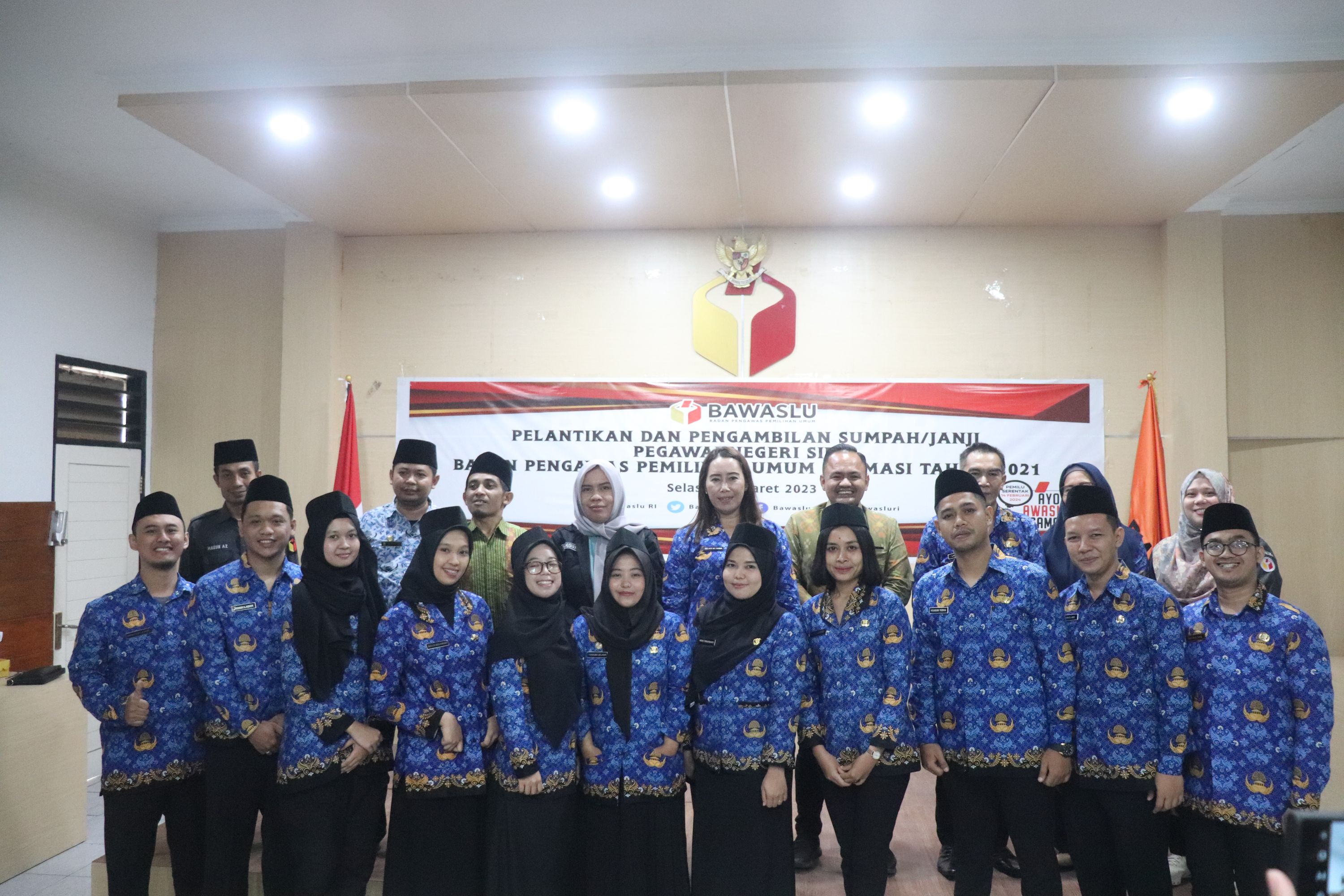 Bawaslu Lantik 11 PNS Bawaslu di Lingkup Bawaslu Provinsi NTB