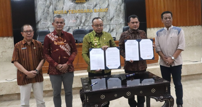 Terima Dana Hibah Pilkada, Komitmen  Pengawasan Pemilu yang Aman dan Transparan