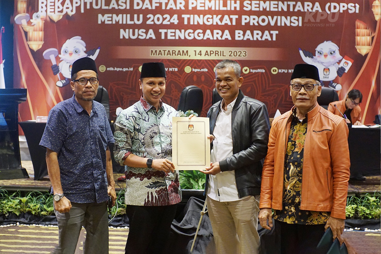 Hampir Sentuh 4 Juta Pemilih, KPU NTB Sampaikan Rekapitulasi DPS Tingkat Provinsi