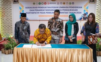 Masifkan Gerakan Pengawasan Partisipatif, Bawaslu NTB Teken MoU T dengan 3 Perguruan Tinggi