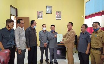 Penyerahan Tanah Hibah Pemda Lotim Ke Bawaslu Lotim