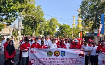 Wujudkan Persaudaraan, Bawaslu NTB Ikuti Jalan Sehat Kerukunan yang digelar Kanwil Kemenag Provinsi NTB