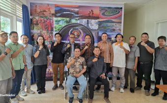 Anggota dan jajaran Divisi Pencegahan, Partisipasi Masyarakat (Parmas), serta Humas Bawaslu NTB menggelar rapat kerja membahas renjana program strategis tahun 2026.